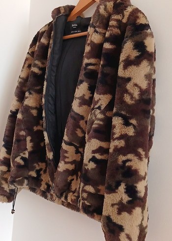 Kahverengi Kamuflaj Desenli Kapüşonlu Kadın Kürk - Görsel 4