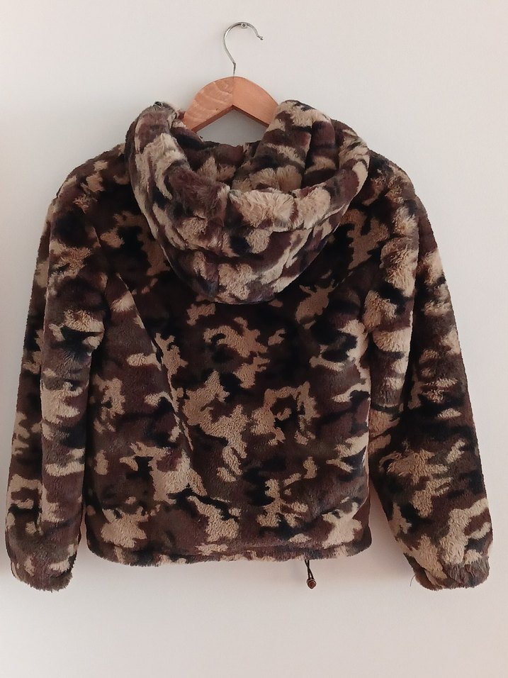 Kahverengi Kamuflaj Desenli Kapüşonlu Kadın Kürk - Görsel 2