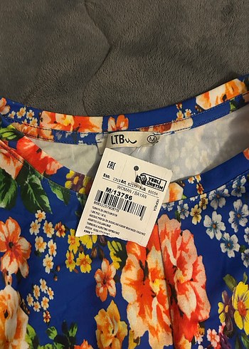 Çiçek Desenli Renkli Bohem Kısa Bluz - Görsel 2