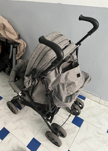 Gri Bebek Arabası Hafif ve Kullanışlı - Görsel 3