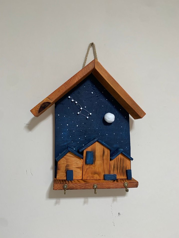 3 Kancalı Ahşap Gece Temalı Anahtarlık Askısı 30x20 - Görsel 2