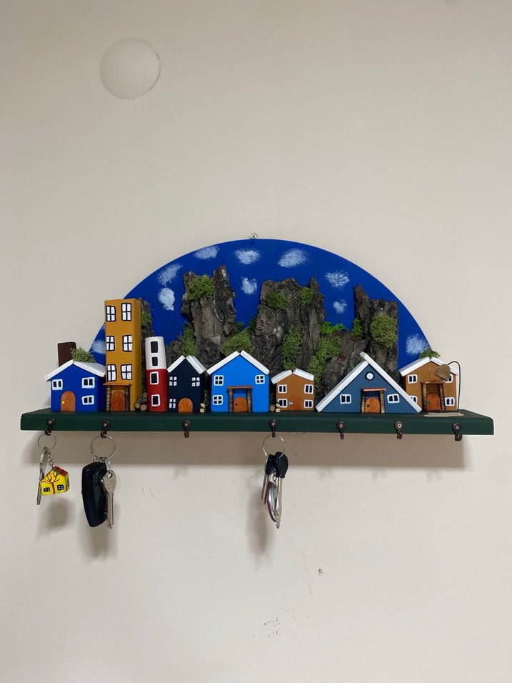 7 Kancalı Renkli Ahşap Ev Temalı Anahtarlık - Görsel 2