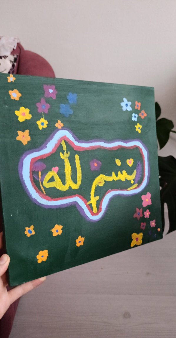 Renkli Çiçek Desenli El Yapımı Hat Tablosu - Görsel 2