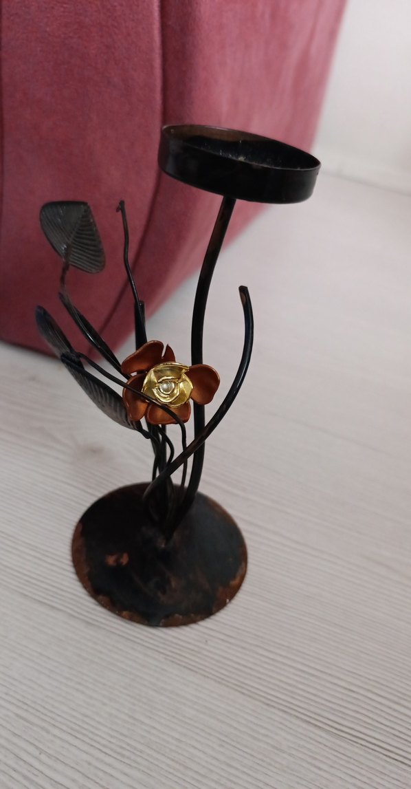 Kahverengi Metal Çiçekli Mumluk - Görsel 3