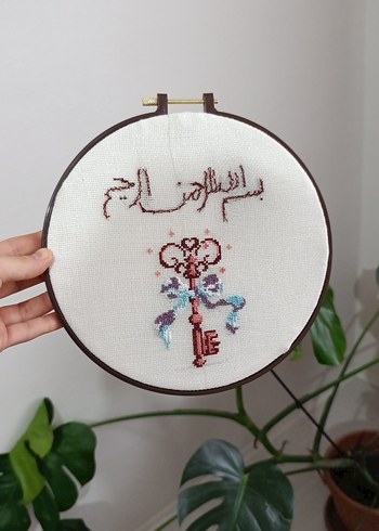 Bohem Anahtarlı El İşi Duvar Süsü kanaviçe nakışlı - Görsel 4