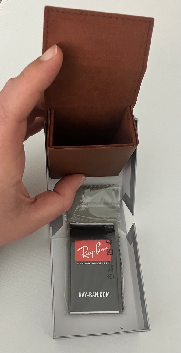 Gri Kutuda Kahverengi Ray-Ban Özel Seri Kılıf Seti - Görsel 3