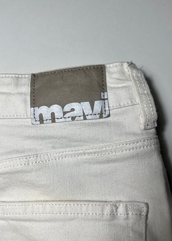 Beyaz Mini Denim Şort - Görsel 5