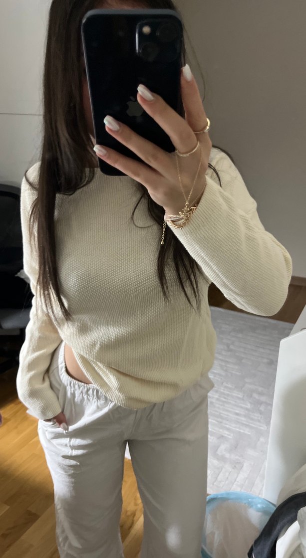 Kadın Beyaz Yüksek Yakalı Örgü Kazak - Görsel 2