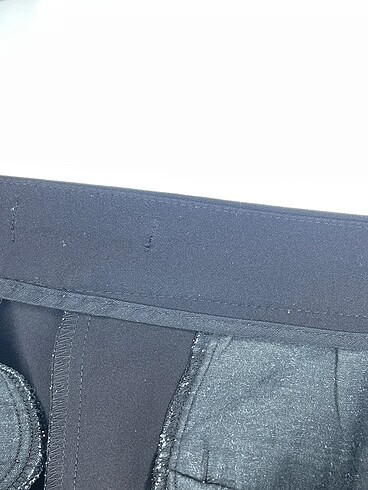 42 Beden siyah Renk PreLoved Kumaş Pantolon %70 İndirimli.