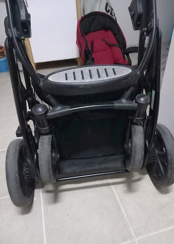 Kırmızı Bebek Arabası ve Taşıma Koltuğu - Görsel 10