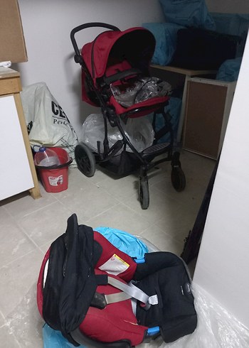 Kırmızı Bebek Arabası ve Taşıma Koltuğu - Görsel 2