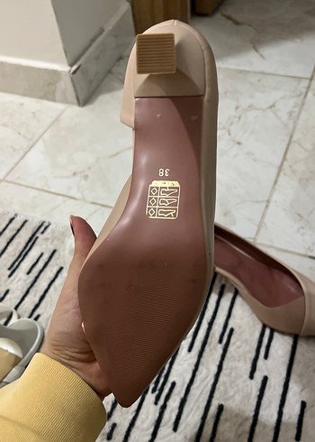 Bej Minimalist Stiletto Topuklu Kadın Ayakkabı - Görsel 4