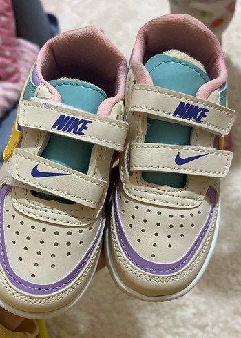 Kız Çocuk Nike Çok Renkli Spor Ayakkabı - Görsel 2