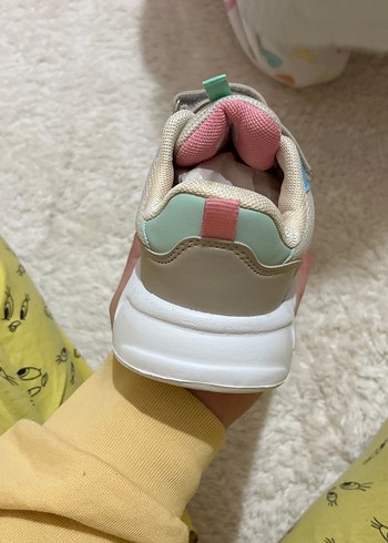 Kız Çocuk Çok Renkli Bağcıklı Spor Ayakkabı - Görsel 3