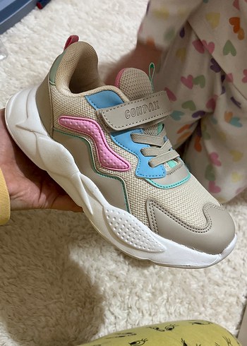 Kız Çocuk Çok Renkli Bağcıklı Spor Ayakkabı - Görsel 2