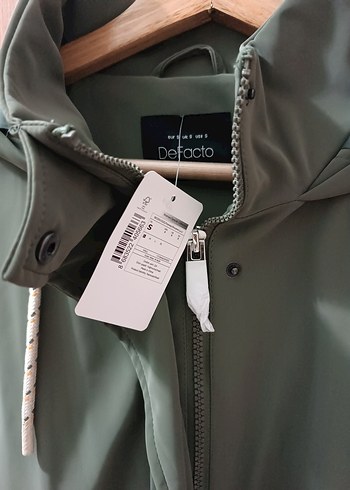 Uzun Düğmeli Yağmurluk - Görsel 3