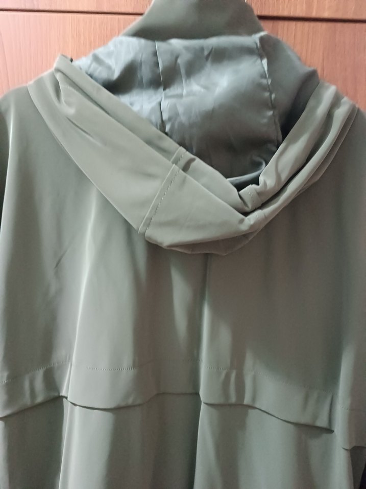 Uzun Düğmeli Yağmurluk - Görsel 4