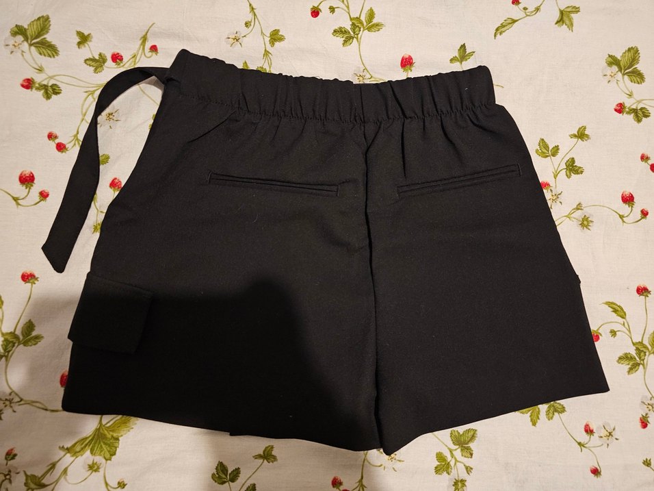 Gümüş Detaylı Siyah Mini Şort Etek - Görsel 2