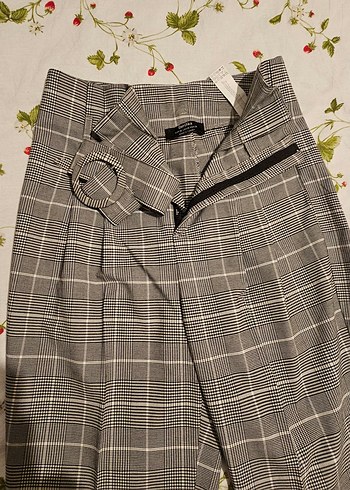 Bershka M Beden Kemerli Gri Ekose Kadın Kumaş Pantolon - Görsel 2