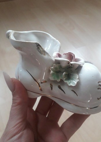 Pastel Beyaz Çiçek Detaylı Seramik Vazo - Görsel 2