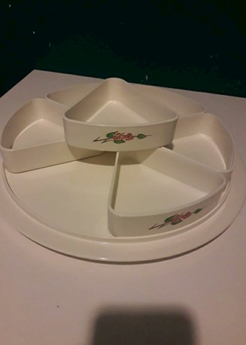 Beyaz Bölmeli Yuvarlak Kapaklı Kahvaltı Saklama Kabı - Görsel 3