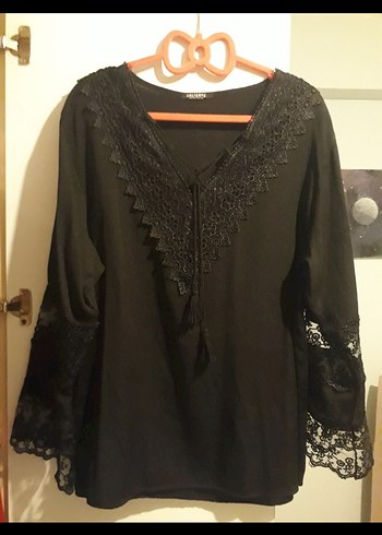 Dantel Detaylı Siyah Kadın Bluz - Görsel 2