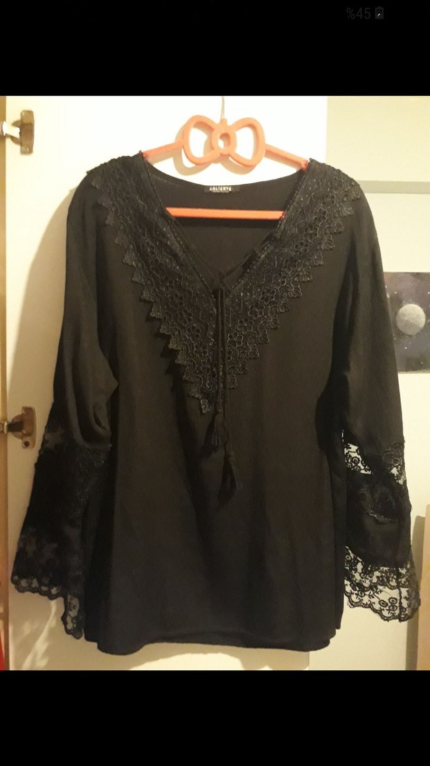 Dantel Detaylı Siyah Kadın Bluz - Görsel 2