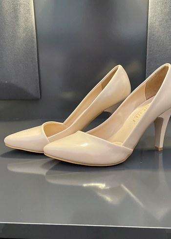 Bej Modern Klasik Stiletto Topuklu Kadın Ayakkabı - Görsel 3