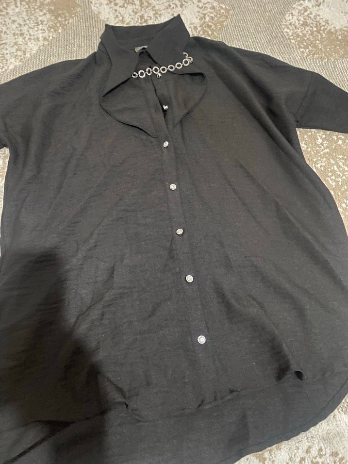 Siyah gömlek - Görsel 3