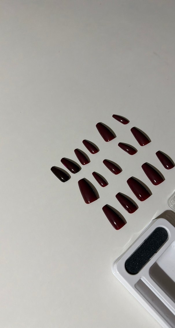 Bordo Renkli Takma Tırnak Seti - Görsel 3