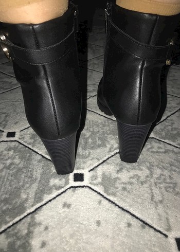 Siyah Deri Kadın Botlar Tokalı Topuklu - Görsel 3