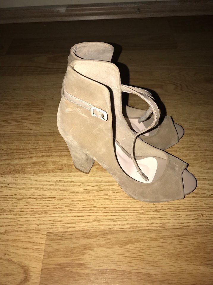 Bej Süet Stiletto Tokalı Kadın Topuklu Ayakkabı - Görsel 2