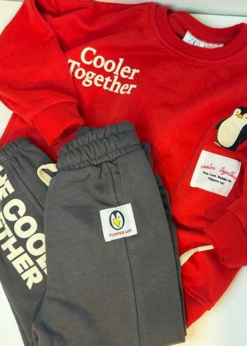 Erkek Çocuk Kırmızı Sweatshirt ve Siyah Eşofman - Görsel 6