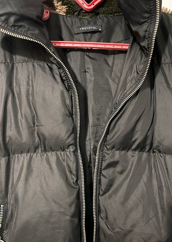 Kadın Siyah Kamuflaj Desenli Midi Kışlık Mont - Görsel 3