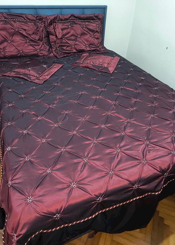Bordo Nakışlı Yatak Örtüsü - Görsel 4
