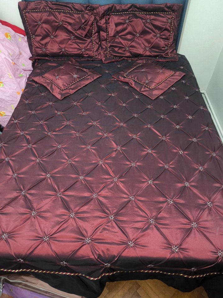 Bordo Nakışlı Yatak Örtüsü - Görsel 2