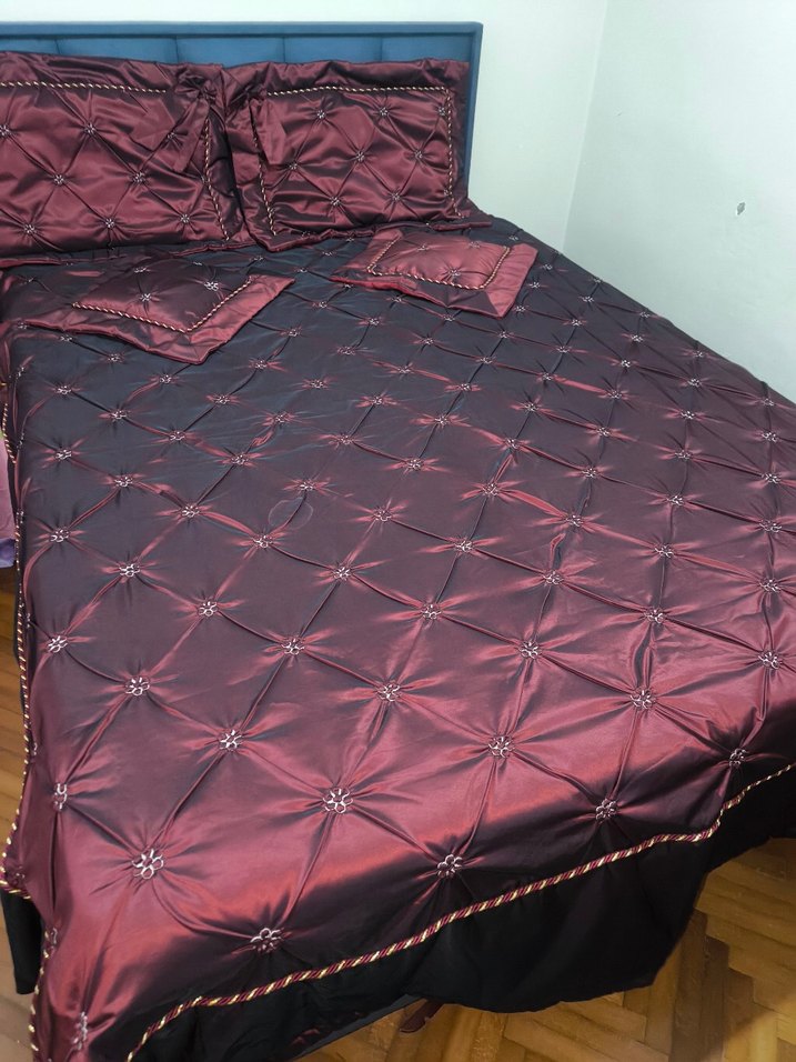 Bordo Nakışlı Yatak Örtüsü - Görsel 4