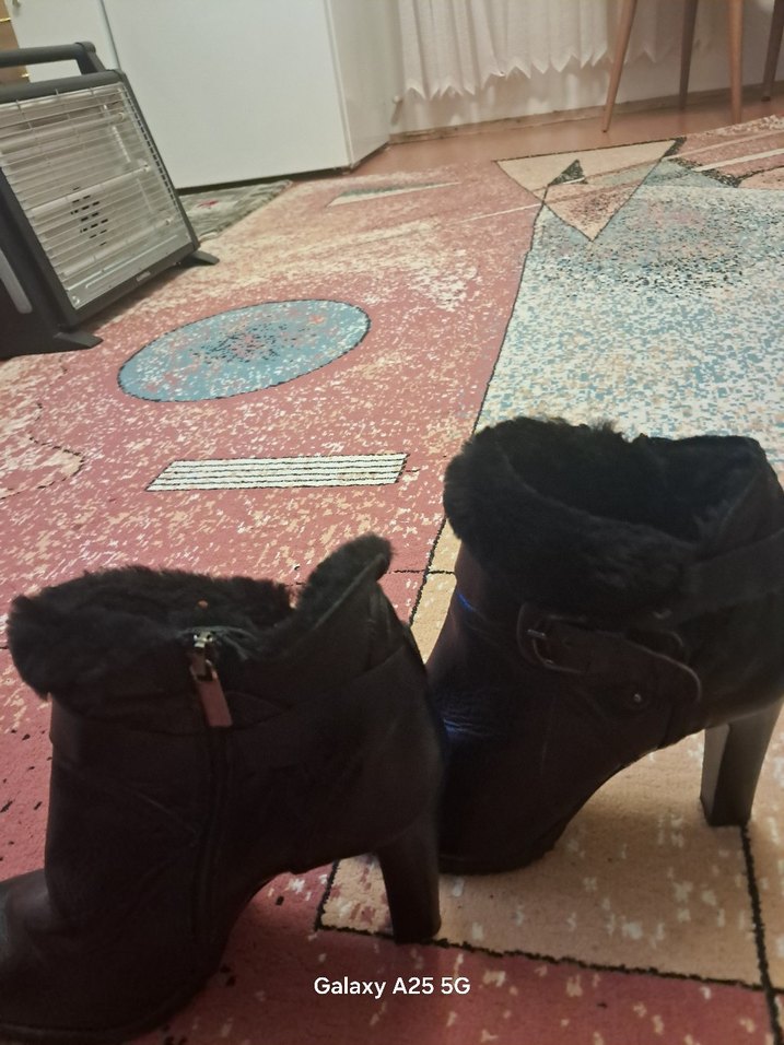 Tokalı Siyah Yüksek Topuklu Gotik Bot - Görsel 3