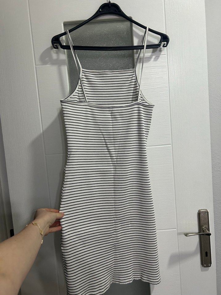 Çizgili Yırtmaçlı Midi Kadın Elbise - Görsel 2