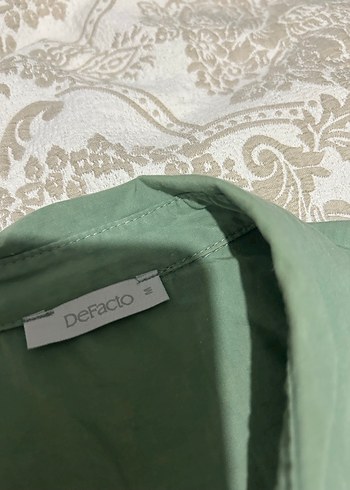 Düğmeli, Uzun Kollu, Yeşil Keten Kadın Gömlek - Görsel 3