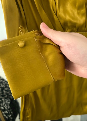 Uzun Kollu Drapeli Parlak yap yeşili elbise - Görsel 3