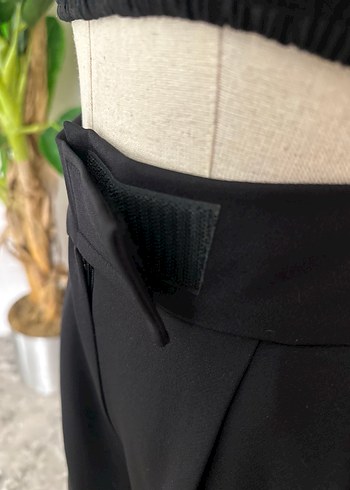 Kadın Siyah Pilili Kumaş Pantolon - Görsel 2