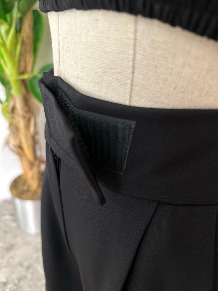 Kadın Siyah Pilili Kumaş Pantolon - Görsel 2