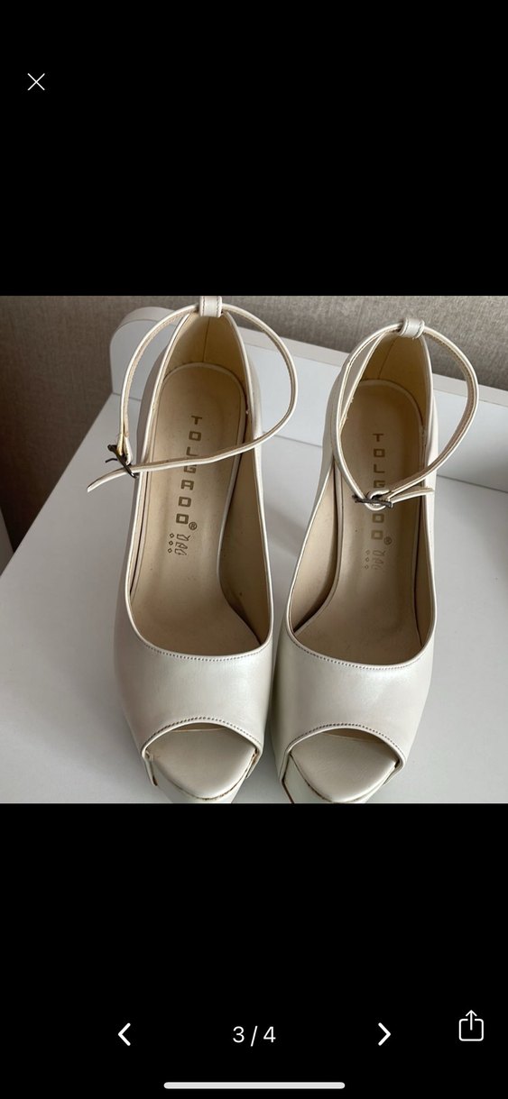 Beyaz Parlak Dolgu Topuklu Kadın Ayakkabı - Görsel 2