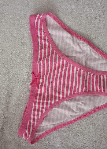 kırmızı cizgi li kadin silip - Görsel 4