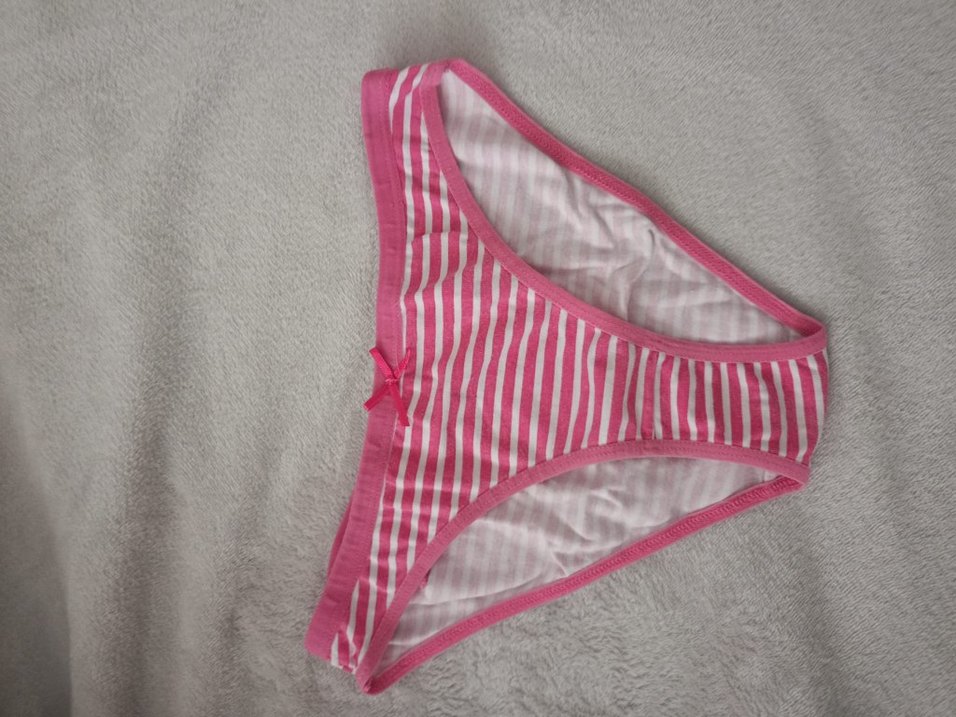 kırmızı cizgi li kadin silip - Görsel 4