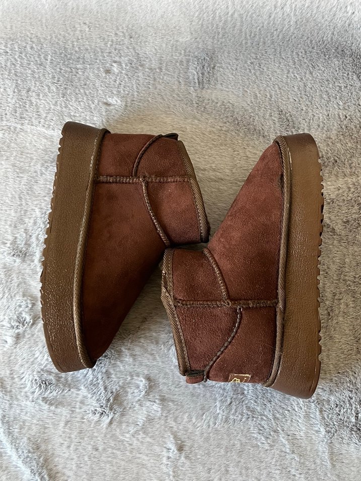 UGG Bot — görsel 6/7
