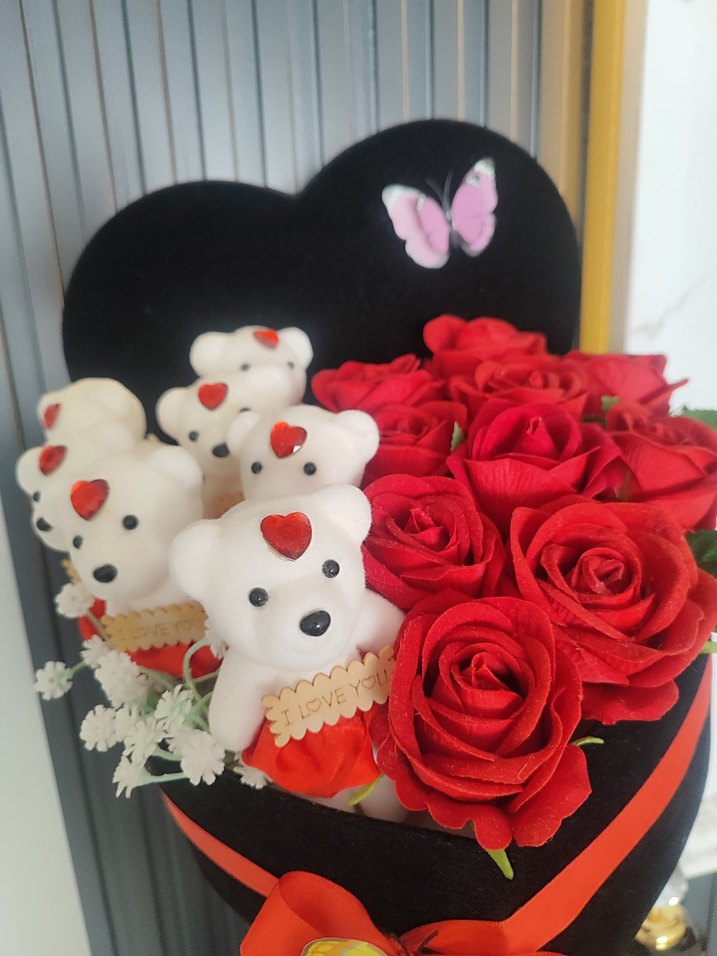 Kırmızı Güller ve Peluş Ayıcıklar Aranjmanı hediyelik süs - Görsel 2