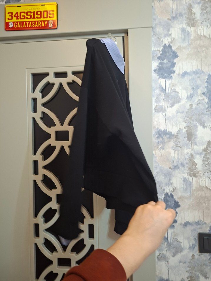 Düğmeli Siyah Midi Kadın Gömlek - Görsel 3