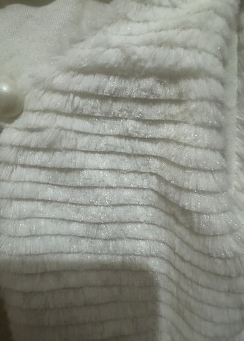 Kız Çocuk Beyaz Kürklü Kolsuz Yelek - Görsel 3